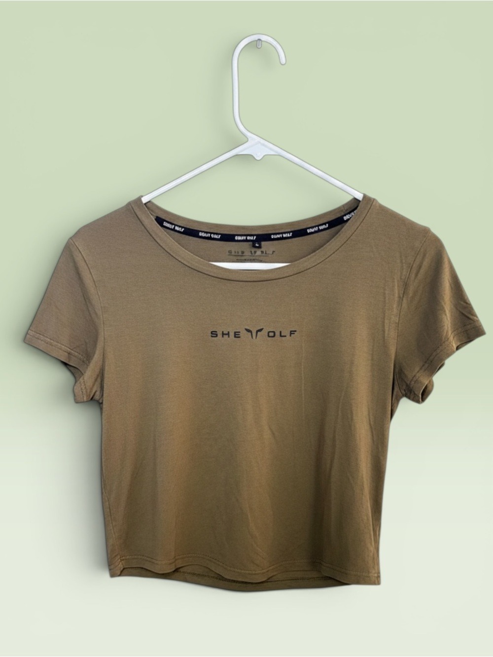 Squat Wolf She-Wolf Olive Cropped Workout Tee Size Small